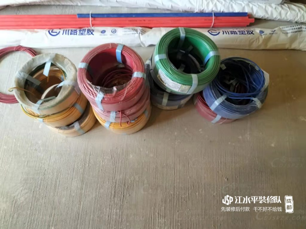 成都装修国宾御府水电改造施工中